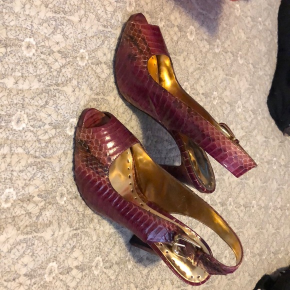 BCBG Python PEEPTOE HEELS - Picture 2 of 3